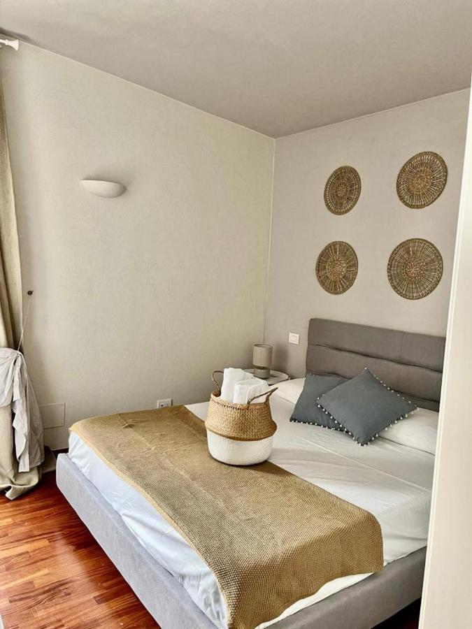 Apulia Journey - Manzoni 11 Hotel Bari Bagian luar foto
