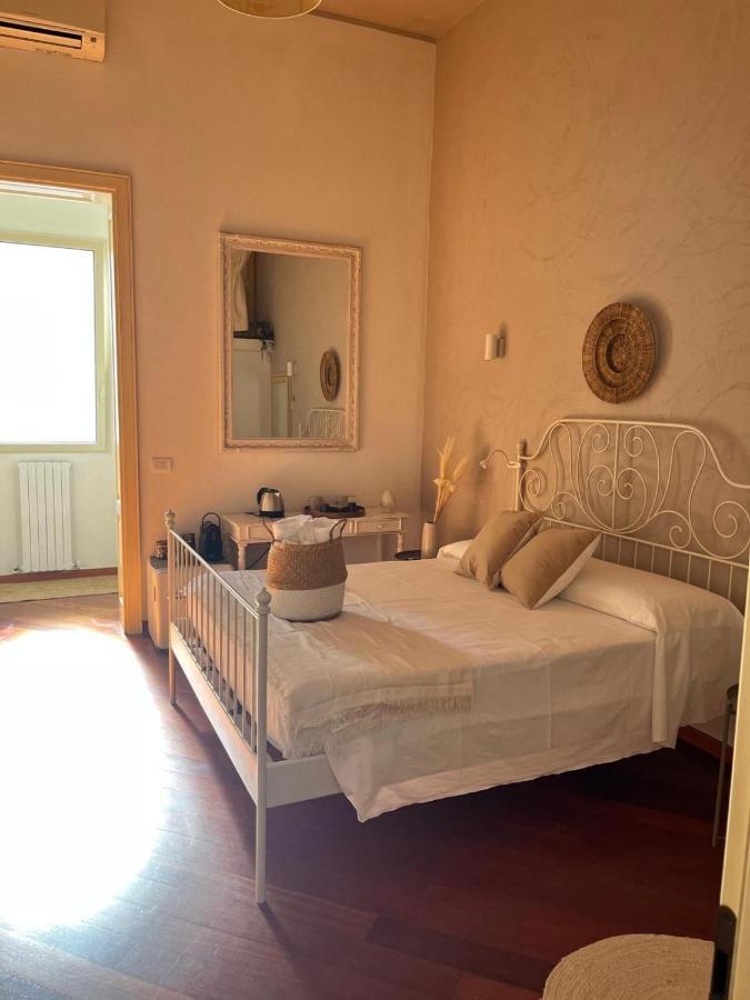 Apulia Journey - Manzoni 11 Hotel Bari Bagian luar foto