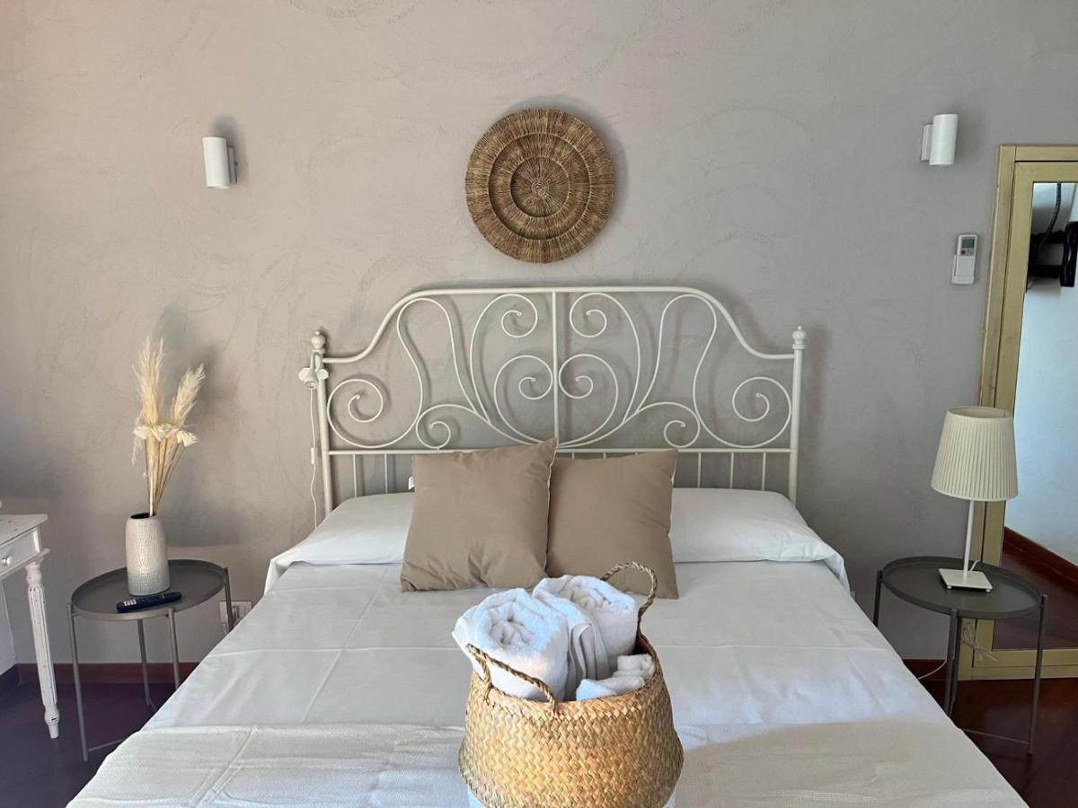 Apulia Journey - Manzoni 11 Hotel Bari Bagian luar foto