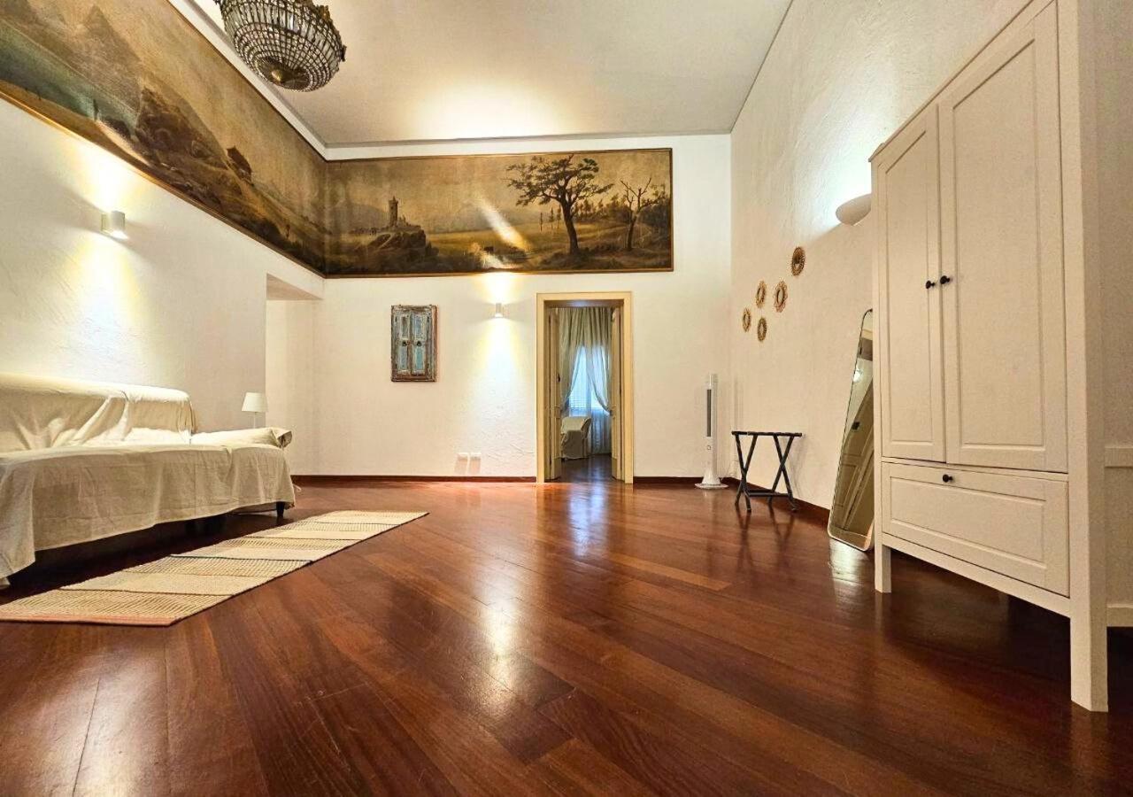 Apulia Journey - Manzoni 11 Hotel Bari Bagian luar foto